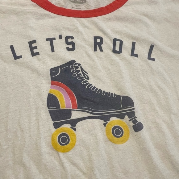 Women’s Graphic Tee - Picture 2 of 3